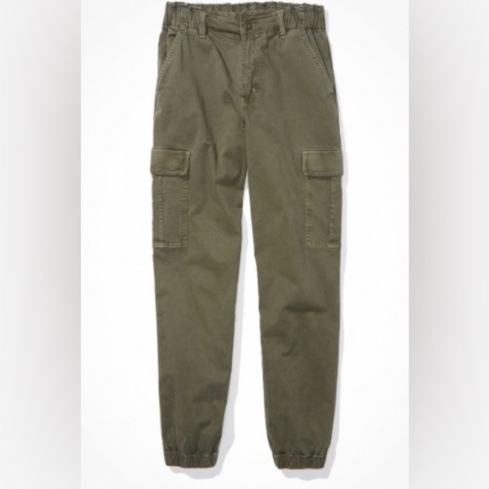 American Eagle Outfitters Relaxed Mom Jogger